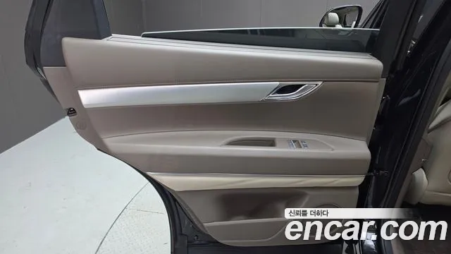 Genesis GV80 — Фото автомобиля 14