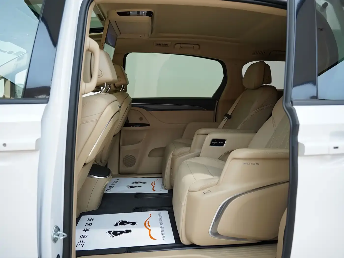Buick Buick GL8 New Energy 2025 Land Honor Premium Edition 7-Seater — Фото автомобиля 17