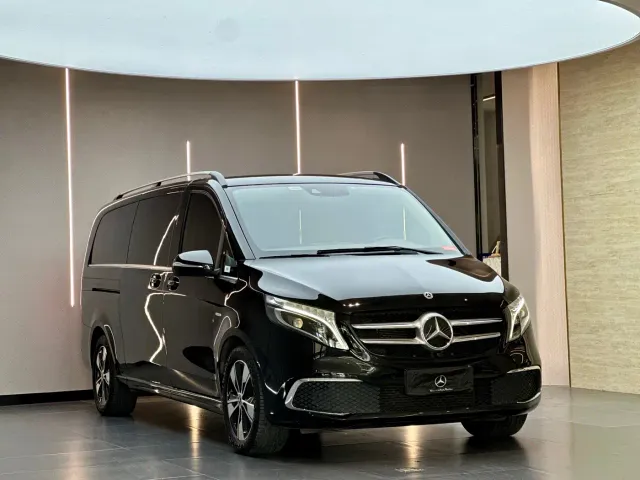 Mercedes-Benz V-Class — Фото автомобиля 3