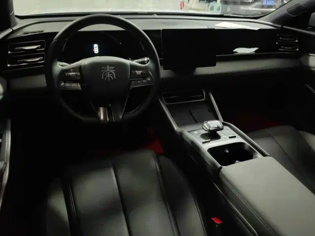 BYD Qin L — Фото автомобиля 12