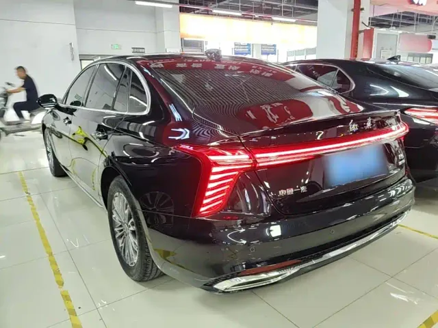 Hongqi H5 — Фото автомобиля 4