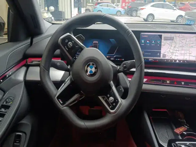 BMW 5 Series — Фото автомобиля 15