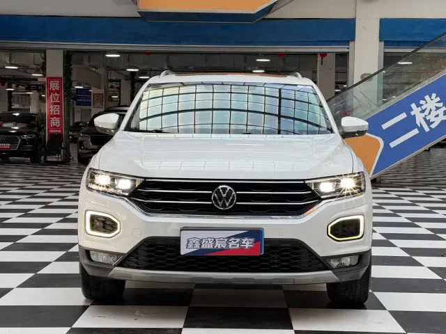 Volkswagen T-Roc — Фото автомобиля 2