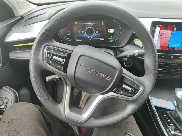 Roewe i5 — Фото автомобиля 10