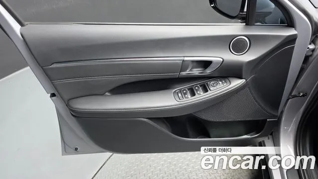 Hyundai Sonata — Фото автомобиля 13