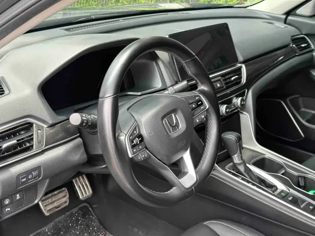 Honda Accord — Фото автомобиля 8