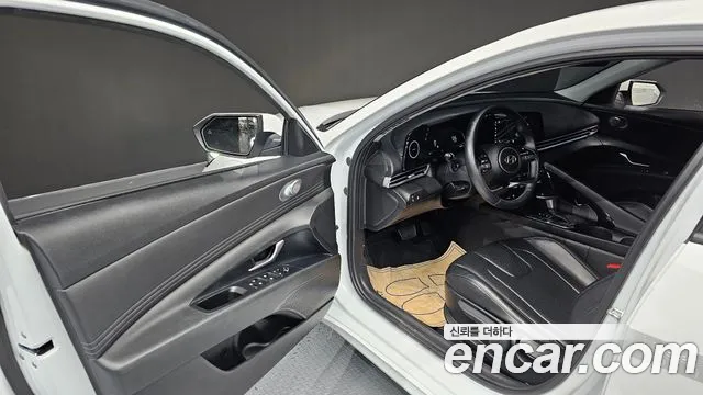 Hyundai Avante CN7 — Фото автомобиля 10