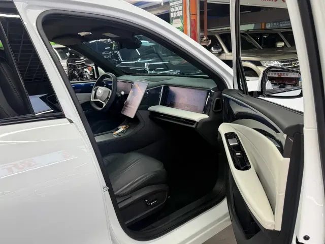 Geely Galaxy L7 — Фото автомобиля 16