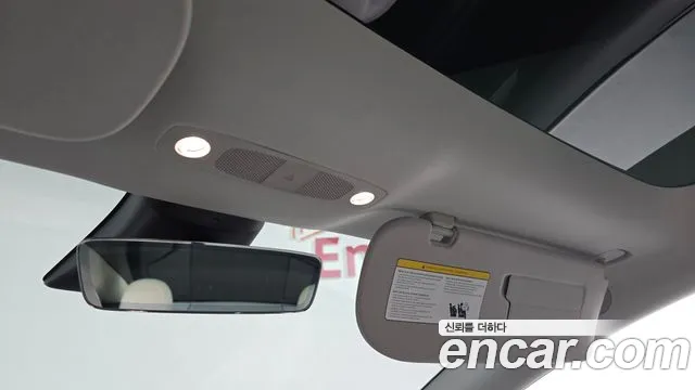 Tesla Model 3 — Фото автомобиля 15