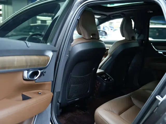 Volvo V90 — Фото автомобиля 21