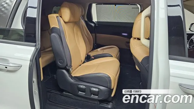 Kia Carnival 4th Gen — Фото автомобиля 17