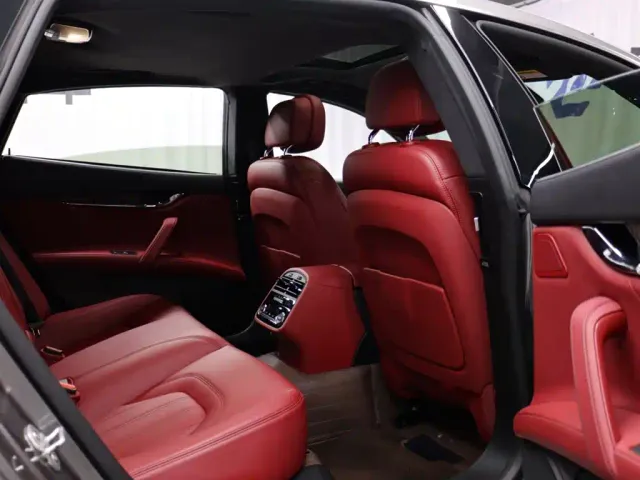 Maserati Quattroporte — Фото автомобиля 30