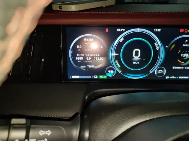 GAC Trumpchi M8 — Фото автомобиля 13