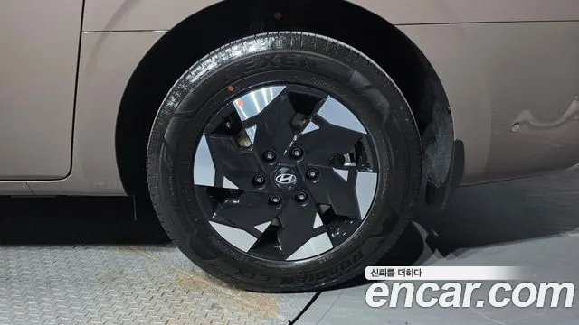 Hyundai Staria — Фото автомобиля 6