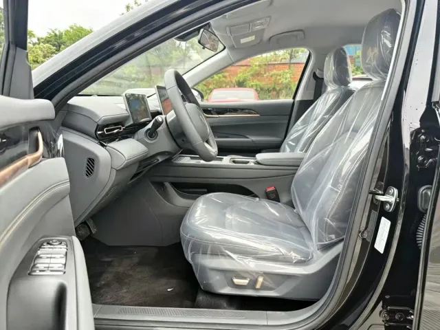 Wuling Starlight — Фото автомобиля 7