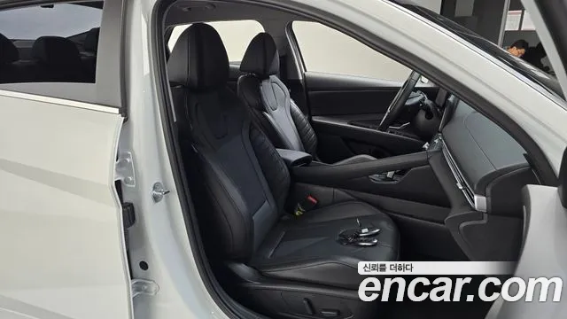 Hyundai AVANTE Новый Avante (CN7) — Фото автомобиля 25