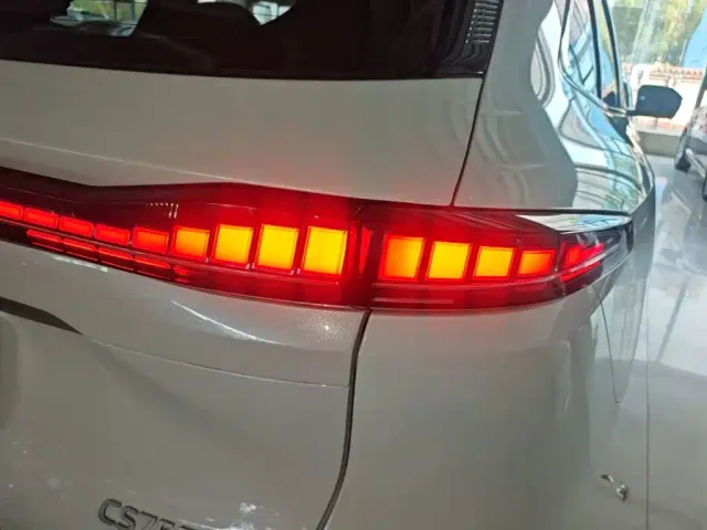 Changan CS75 Plus — Фото автомобиля 7
