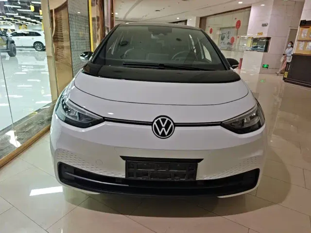 Volkswagen ID.3 — Фото автомобиля 2