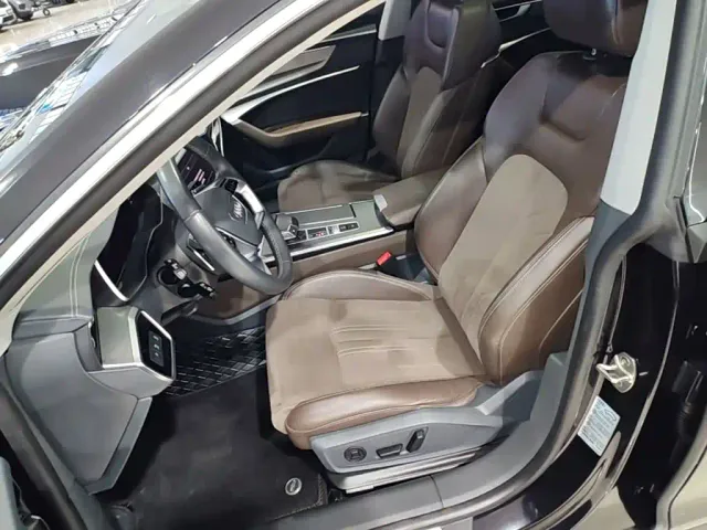 Audi A7L — Фото автомобиля 14