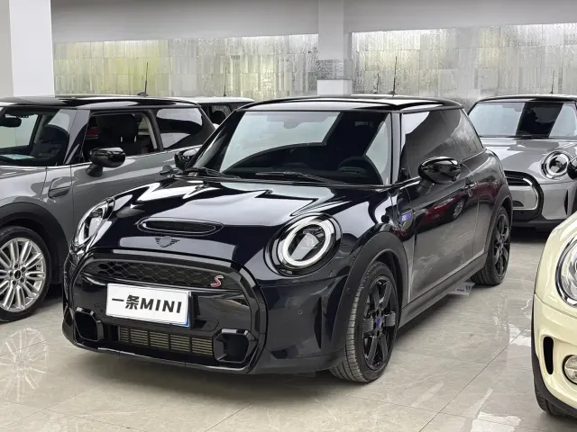 Фотография автомобиля — MINI Hatch