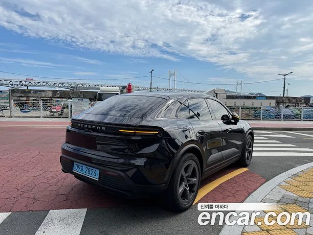 Porsche Macan — Фото автомобиля 13