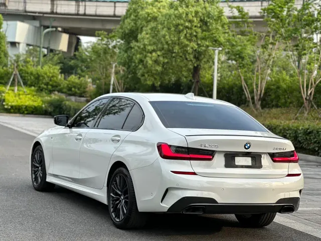 BMW 3 Series — Фото автомобиля 4
