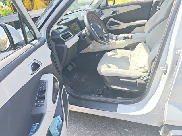 BYD Yuan UP 2024 401KM Leading Edition — Фото автомобиля 13