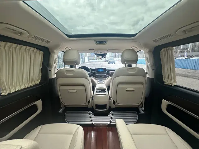 Mercedes-Benz V-Class — Фото автомобиля 14