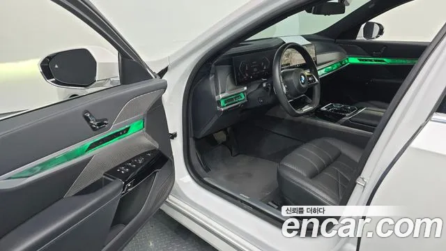 BMW 7-Series 7 серия (G70) 740i sDrive Design Pure Excellence — Фото автомобиля 11