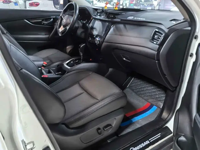 Nissan X-Trail — Фото автомобиля 12