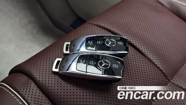 Mercedes-Benz GLS-Class — Фото автомобиля 21