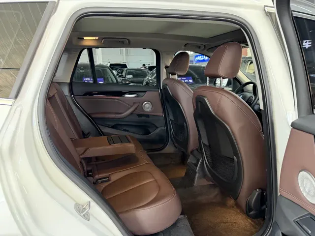 BMW X1 — Фото автомобиля 15
