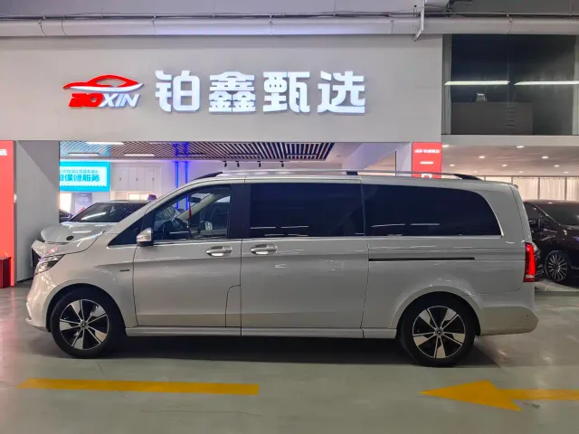 Mercedes-Benz V-Class — Фото автомобиля 4