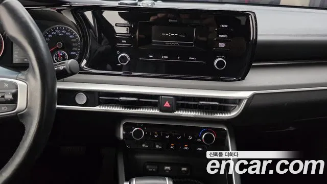 Kia K5 K5 3 поколение 2.0 LPI(Для проката) — Фото автомобиля 26