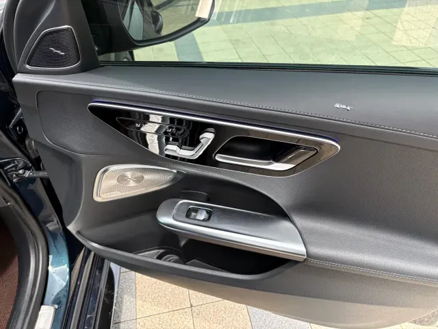 Mercedes-Benz C-Class — Фото автомобиля 7