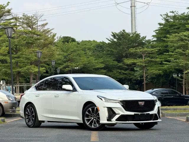 Cadillac CT5 — Фото автомобиля 3