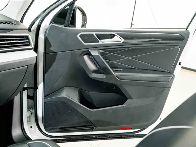 Volkswagen Tiguan L — Фото автомобиля 15