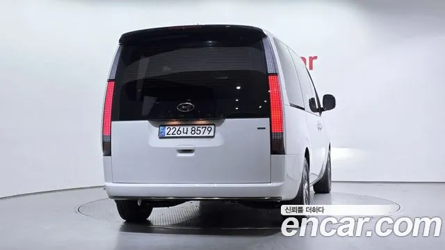 Hyundai Staria Staria 4WD Lounge 7 мест — Фото автомобиля 4