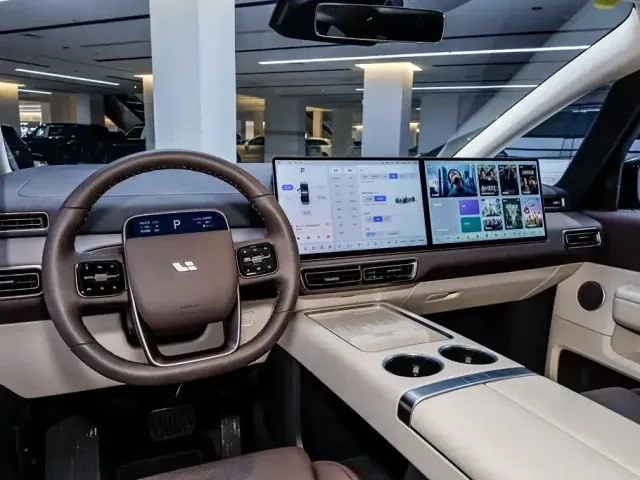 Li Auto MEGA — Фото автомобиля 27