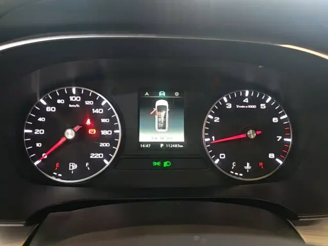 Roewe iMAX8 — Фото автомобиля 11