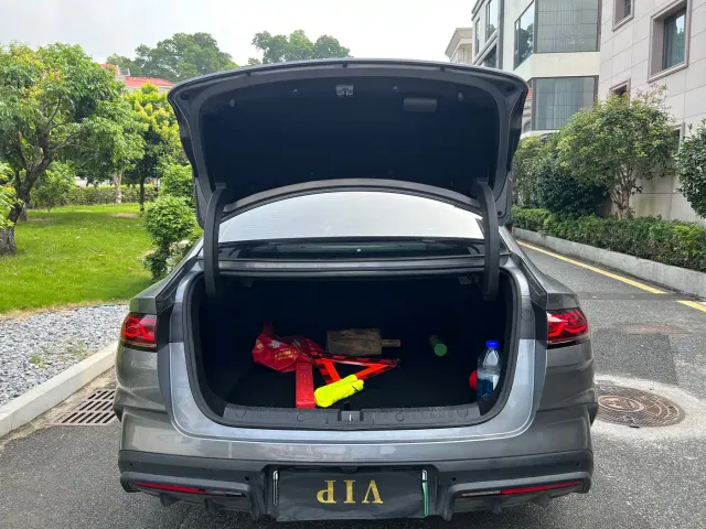 BYD Qin L — Фото автомобиля 10