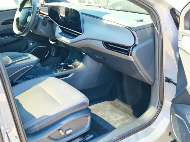 Hongqi EH7 — Фото автомобиля 8