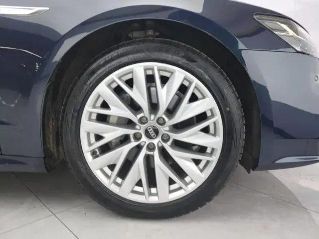 Audi A7L — Фото автомобиля 6