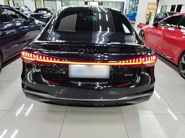 Audi A7L — Фото автомобиля 5