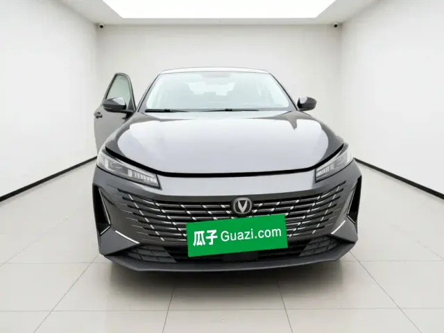 Changan Eado — Фото автомобиля 2
