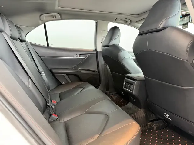 Toyota Camry — Фото автомобиля 12