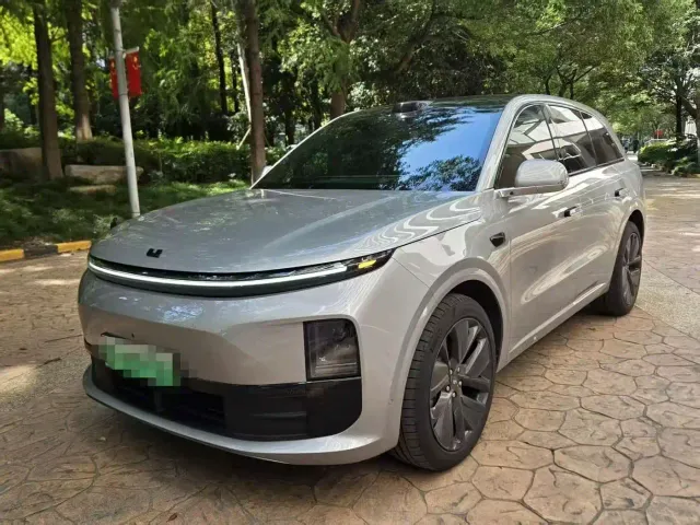 Li Auto L6 — Фото автомобиля 2