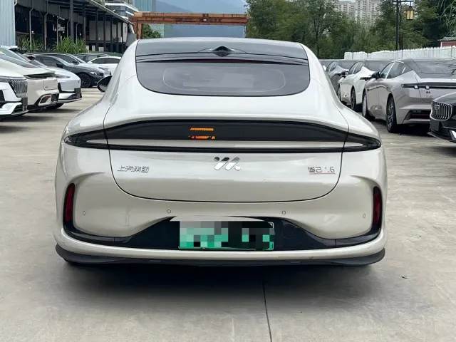 IM Motors L6 — Фото автомобиля 8