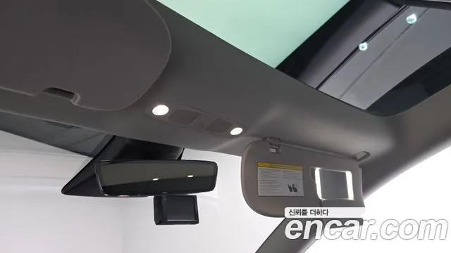 Tesla Model 3 — Фото автомобиля 25