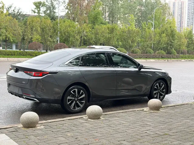 Changan Eado — Фото автомобиля 3